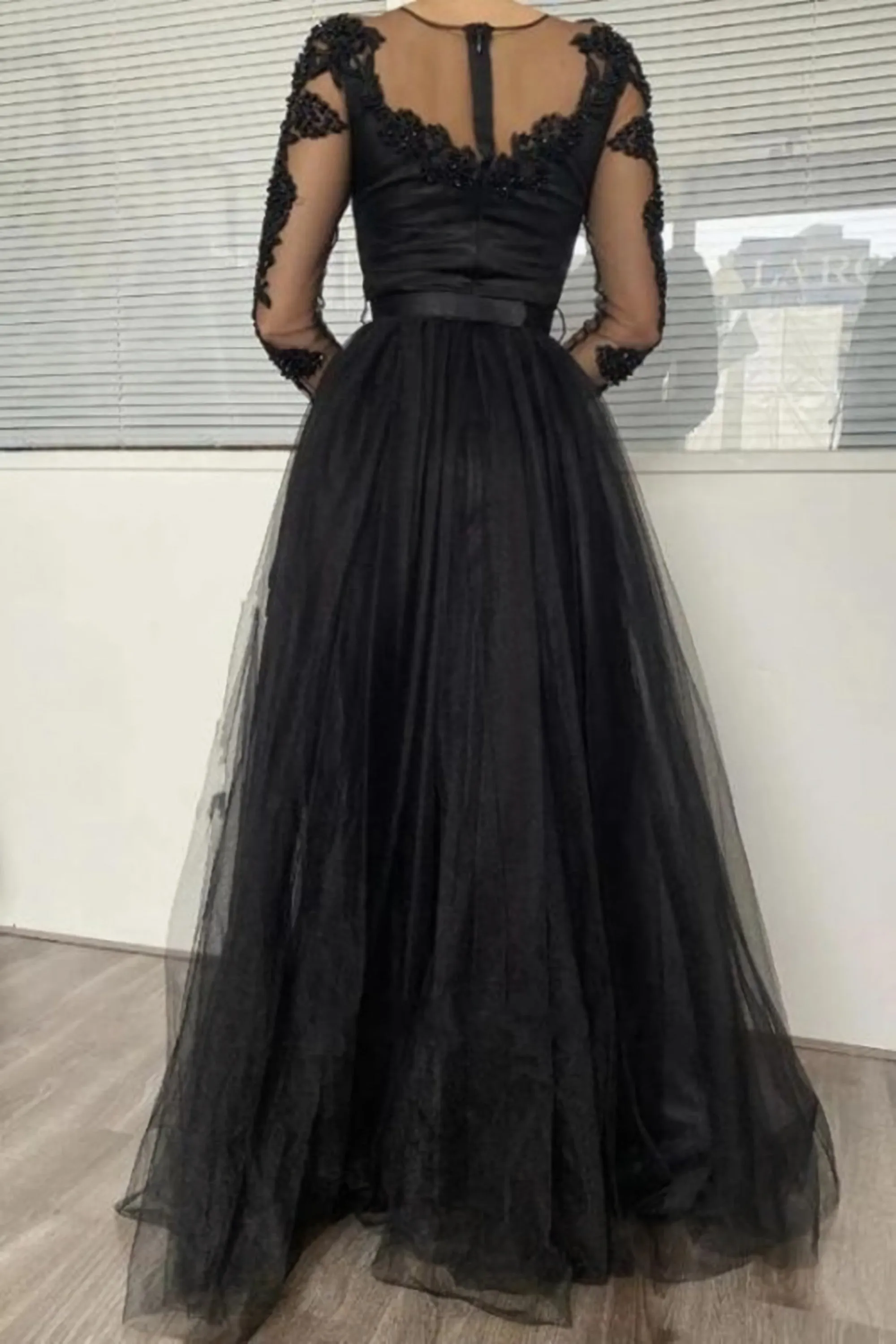 Long Sleeves Round Neck Black Lace Long Evening Dress, Black Lace Formal Prom Dresses