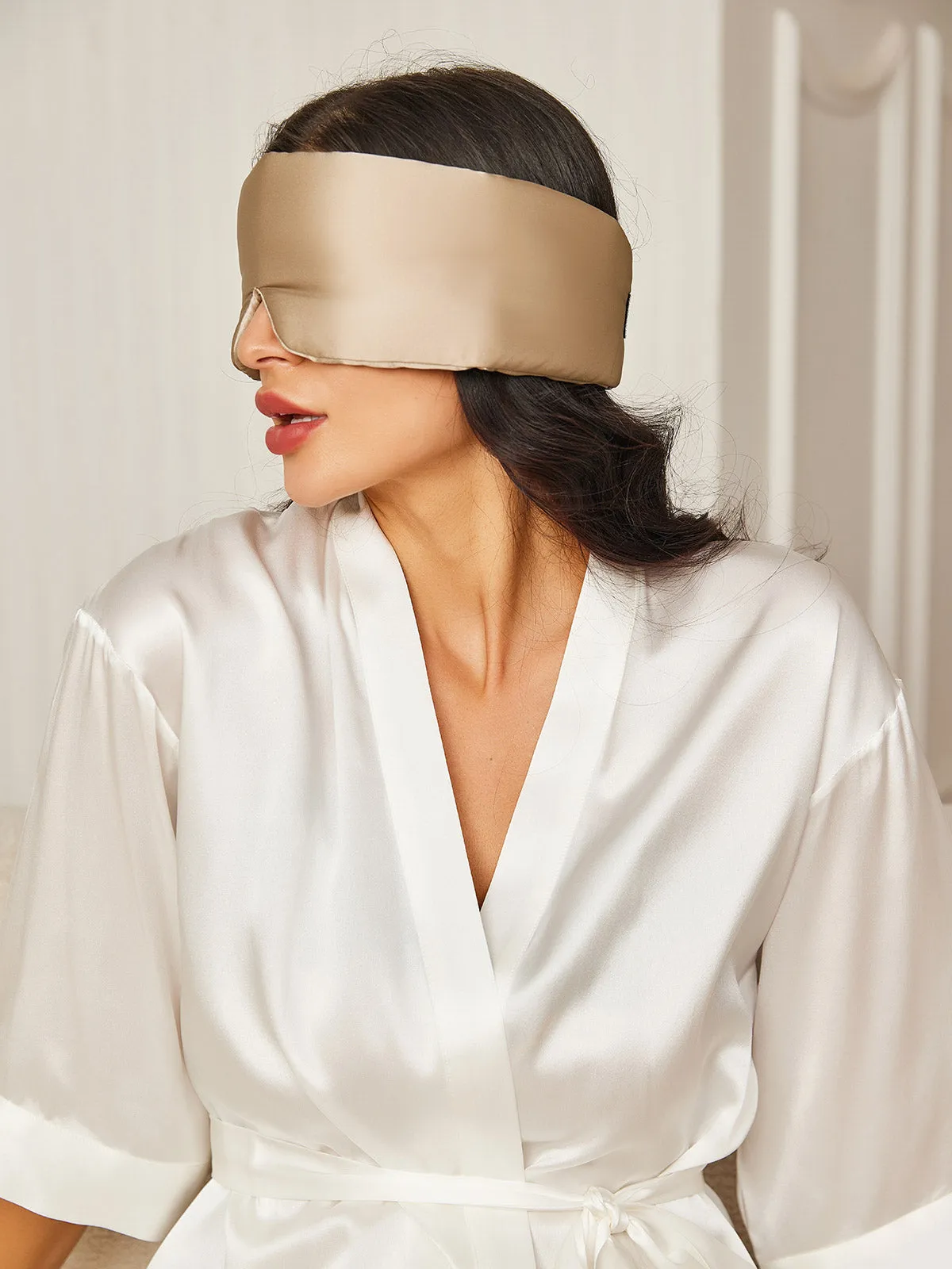 One Piece Elegant Silk Sleep Eye Mask